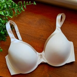 Vanity Fair 36D lightly padded satin bra